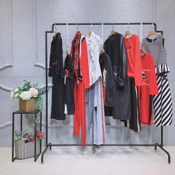 时尚经典焕新登场 19新款品牌女装折扣走份，打造大气衣世界